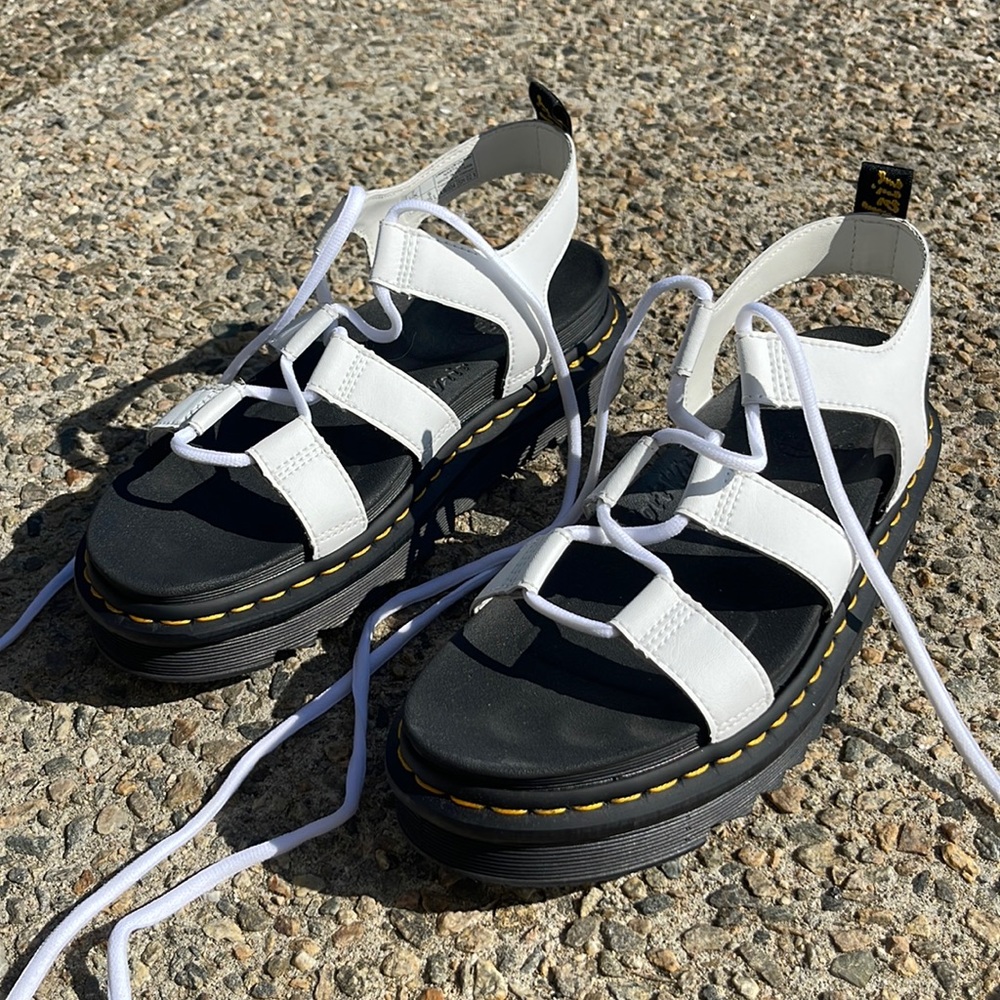 Dr Martens White Lace up Nartilla sandals size 9USL - NEW WITHOUT BOX